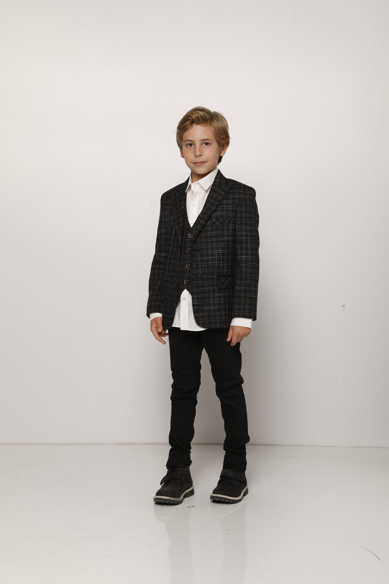 2023 FALL SUITS, BLAZERS & VESTS – InCity