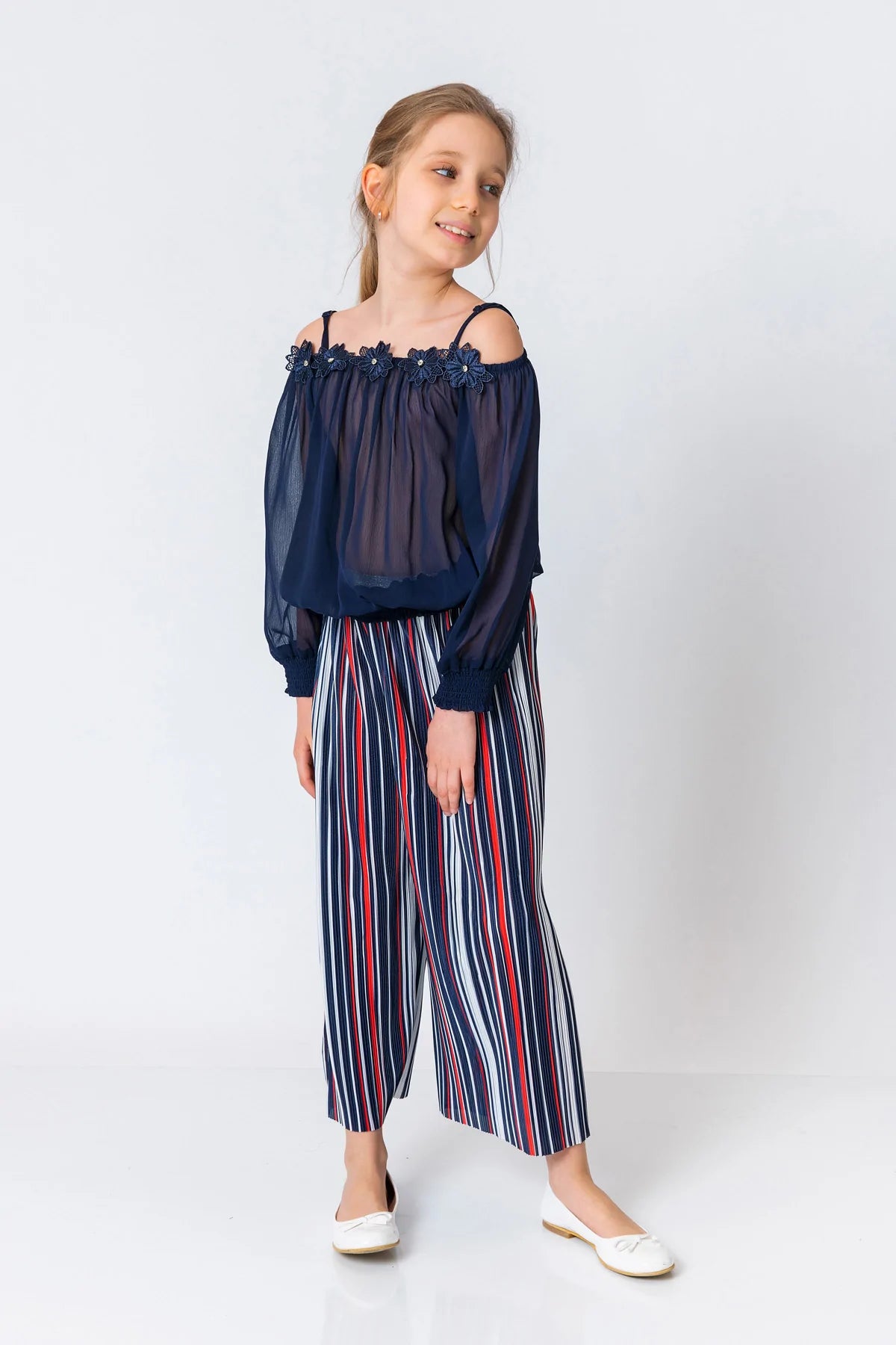 Buy online Girls Striped Cotton Track Pants from boys for Women by A&k for  ₹999 at 58% off | 2024 Limeroad.com